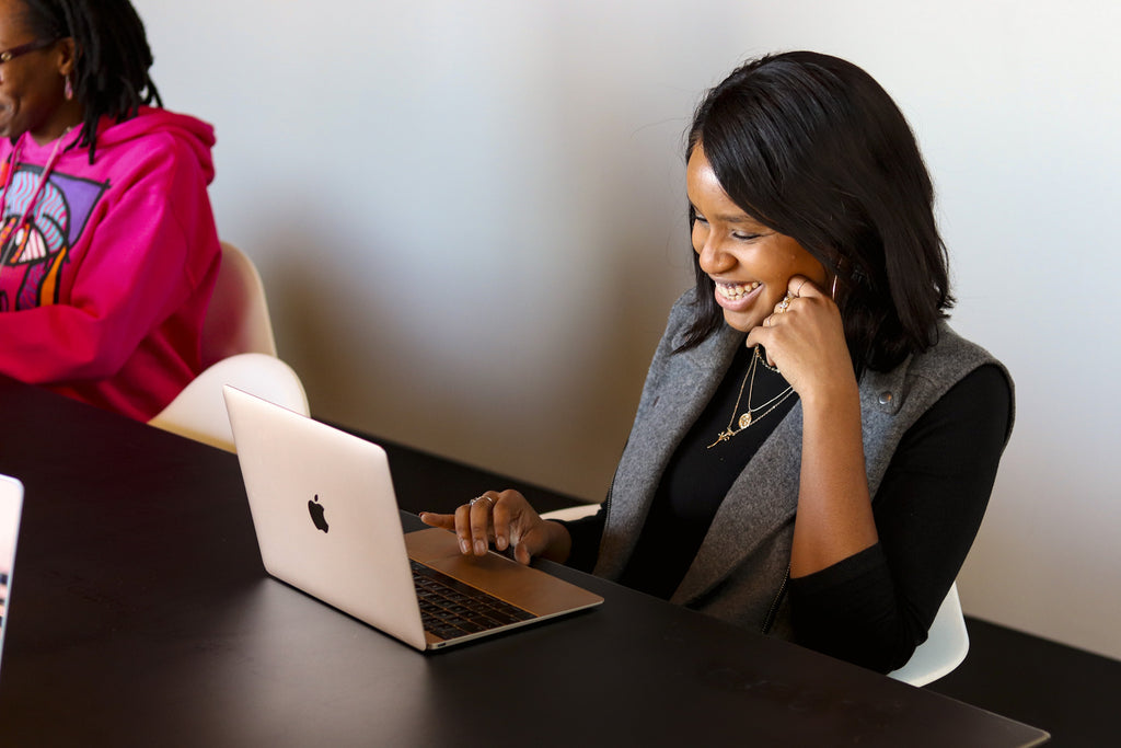 Tell a Story That Sells: How to Write the Perfect About Us